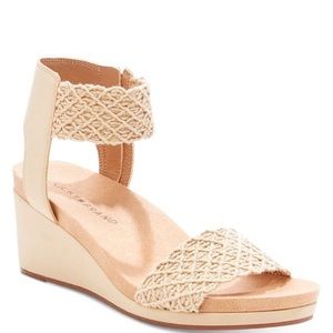 Lucky Brand Sandal/Wedges in GUC